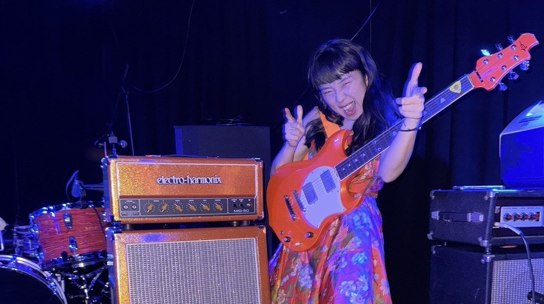 Otoboke Beaver Rocks EHX MIG-50 at Lollapalooza