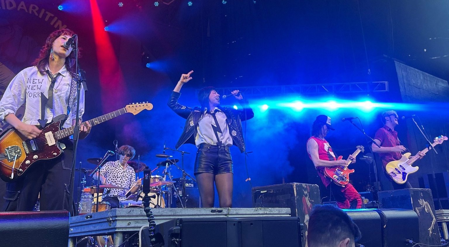 Puzzled Panter Visits Electro-Harmonix NYC