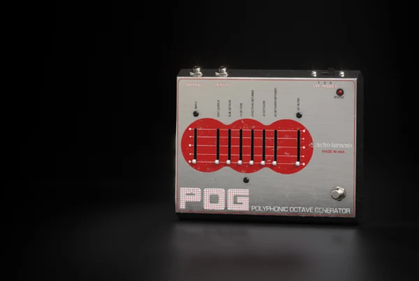 EHX Micro POG rocked by Joe Satriani - Electro-Harmonix